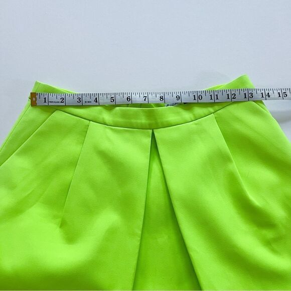 J.Crew Women NEON Yellow Lime Green Skater Played Skirt with Pockets Size 2 - Picture 3 of 8